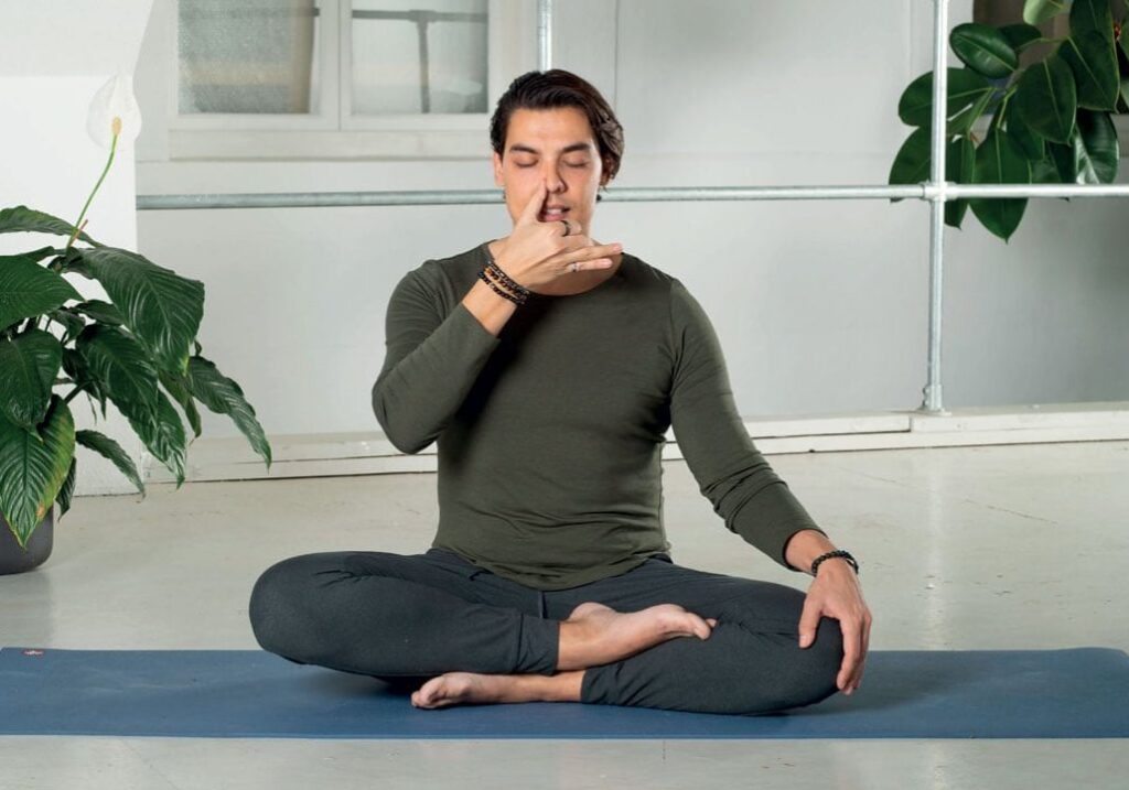 Alternate Nostril Awareness (Basic)